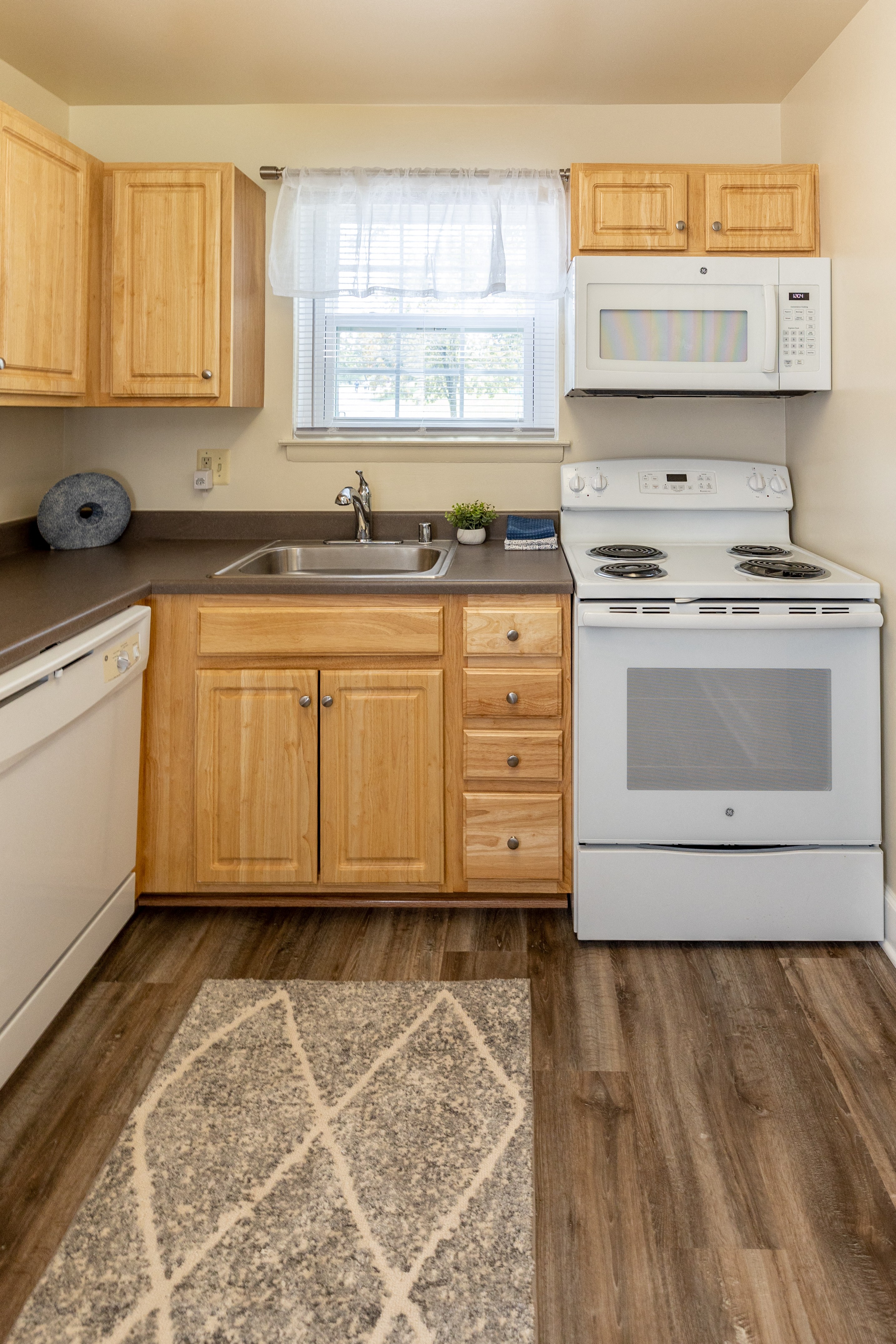 Seven Oaks Townhomes Image 4